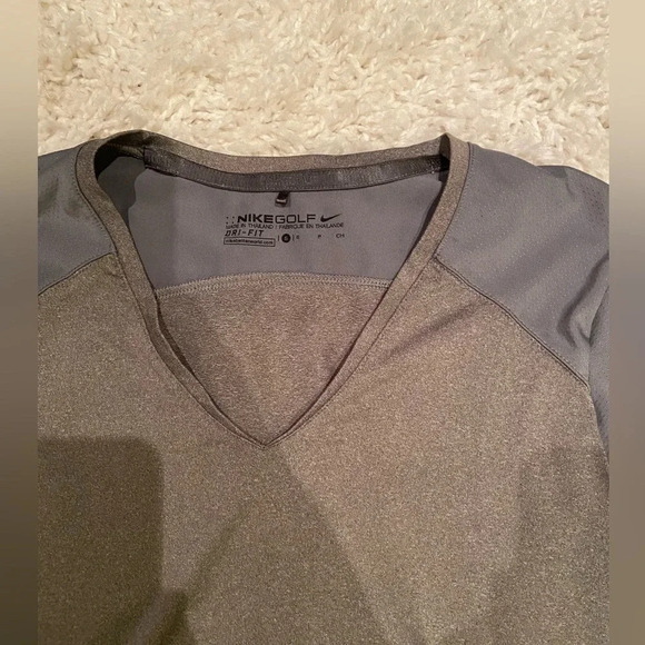 Nike golf v-neck t-shirt ⛳️ - Picture 2 of 4